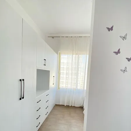 Prestige Apartament Sea View Durres