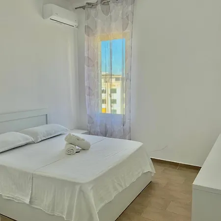 Prestige Sea View Lejlighed *